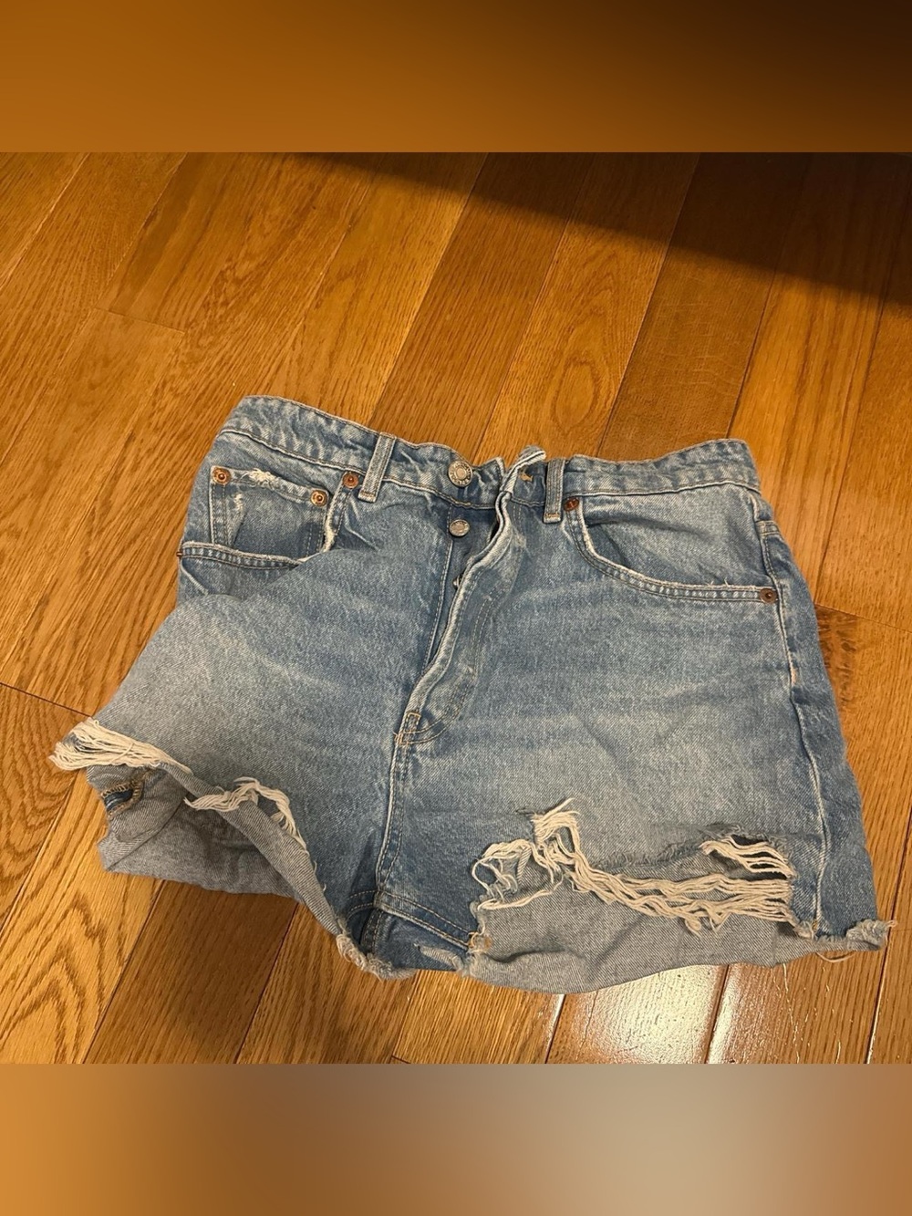 Zara Light Blue Denim Jeans with Contrast Topstitching